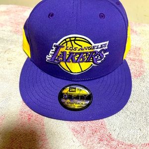 Lakers hat never been worn one size fits most. Snap back
